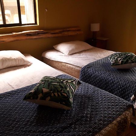 Hotel Uka Mana Hanga Roa Buitenkant foto