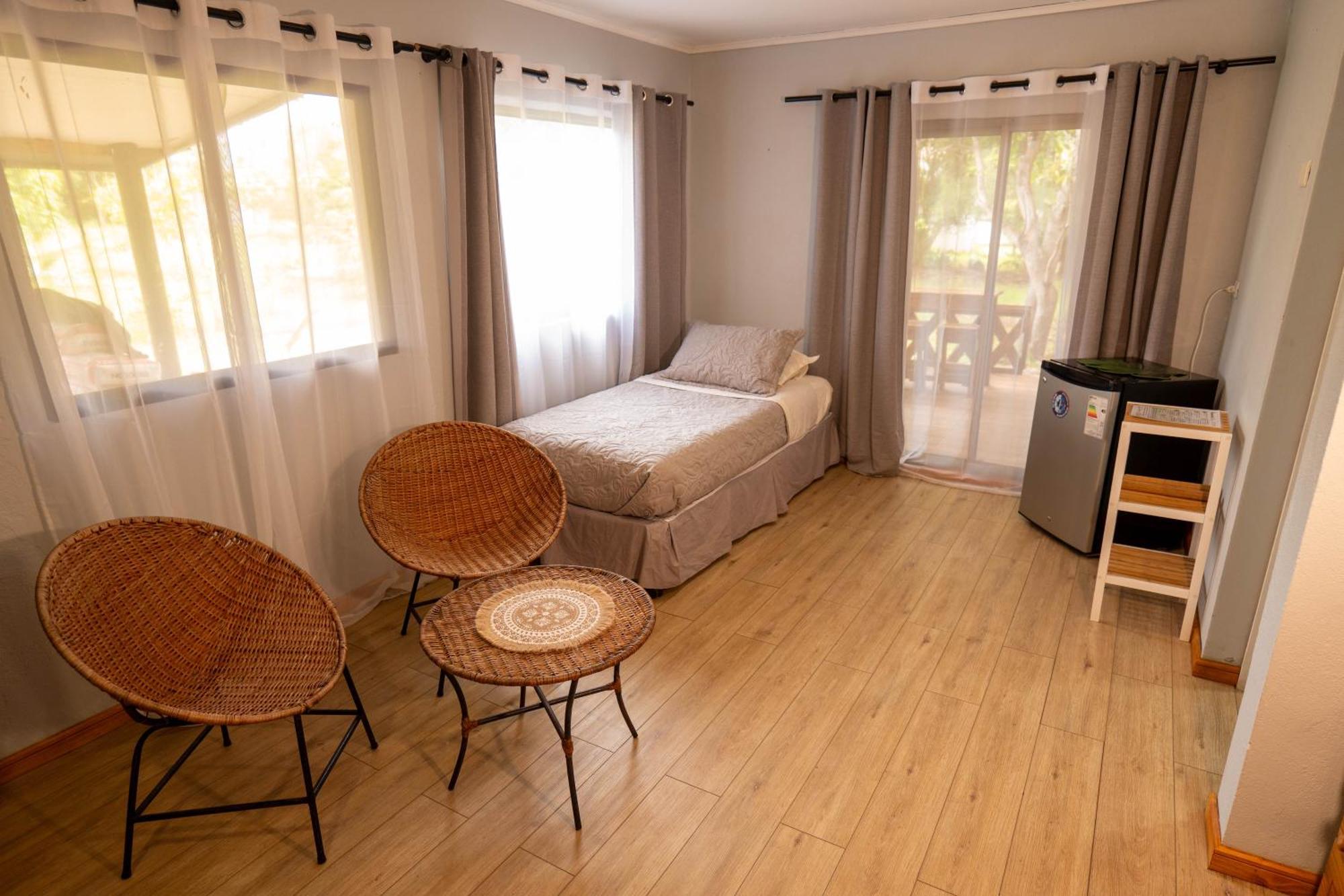 Hotel Uka Mana Hanga Roa Buitenkant foto