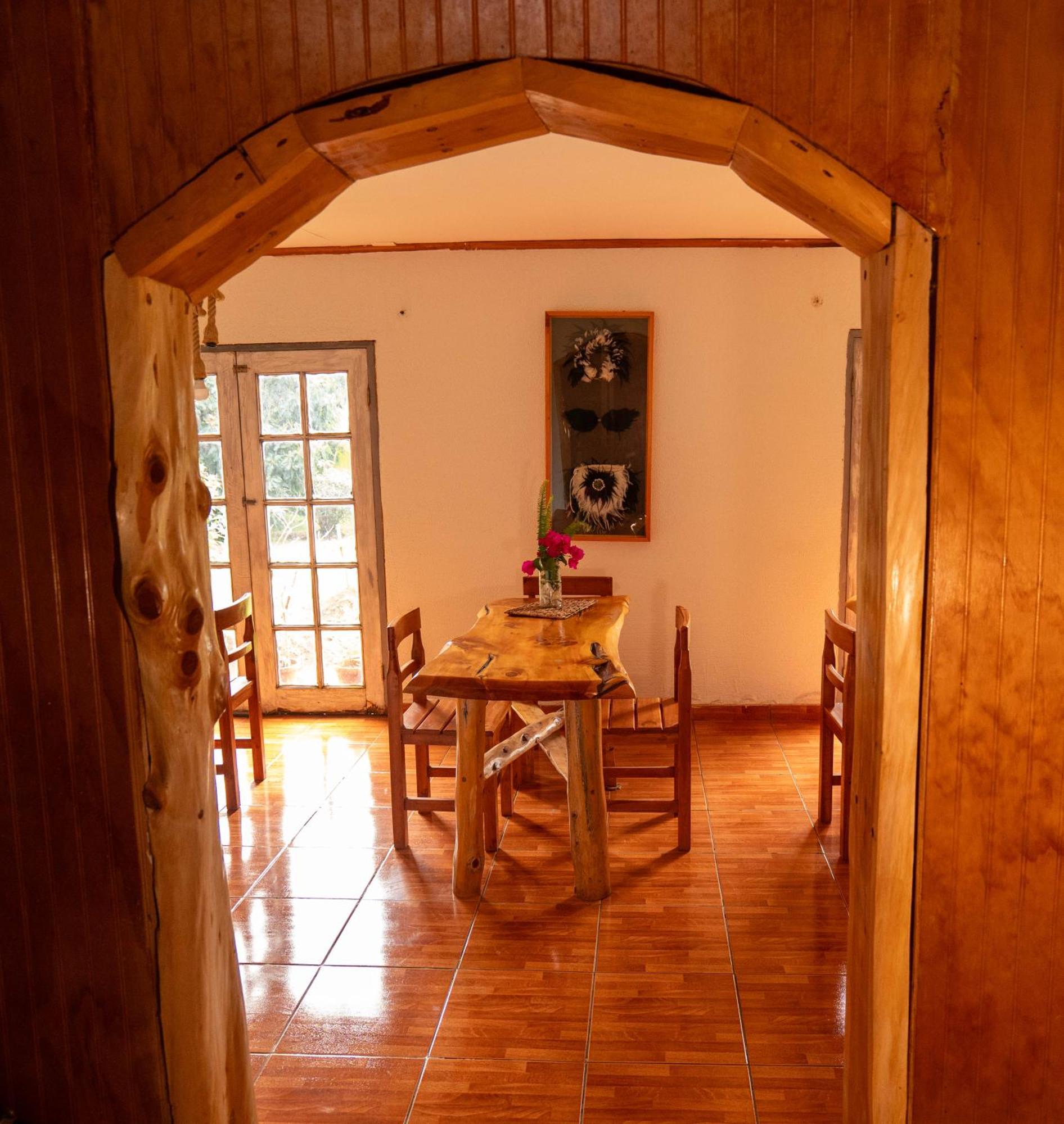 Hotel Uka Mana Hanga Roa Buitenkant foto