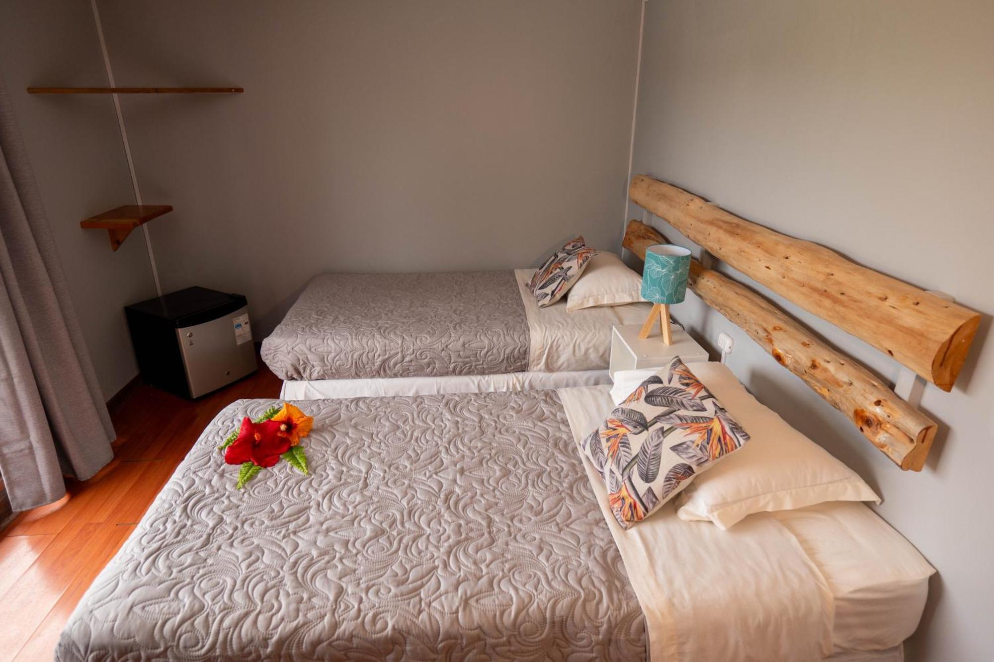 Hotel Uka Mana Hanga Roa Buitenkant foto