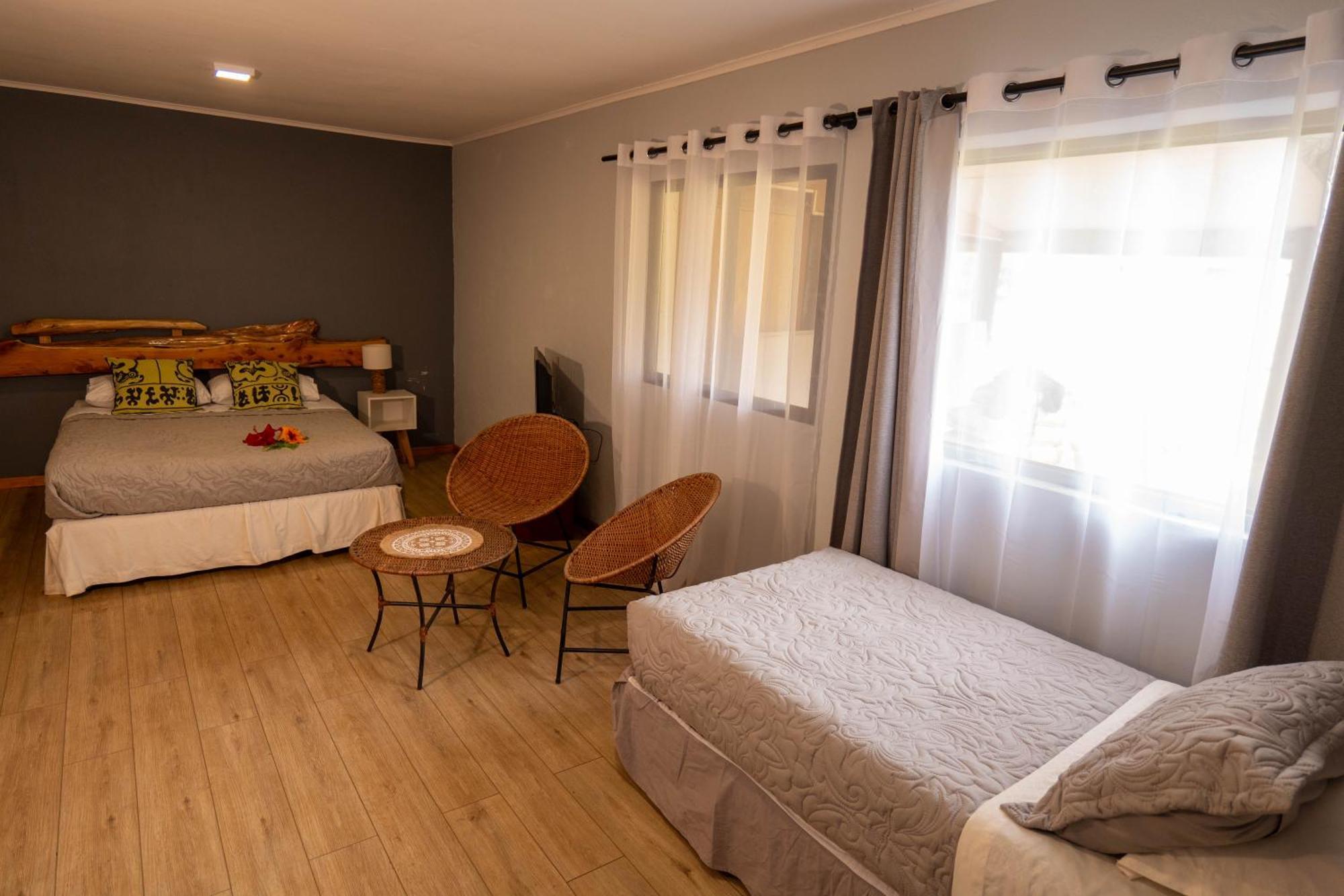 Hotel Uka Mana Hanga Roa Buitenkant foto