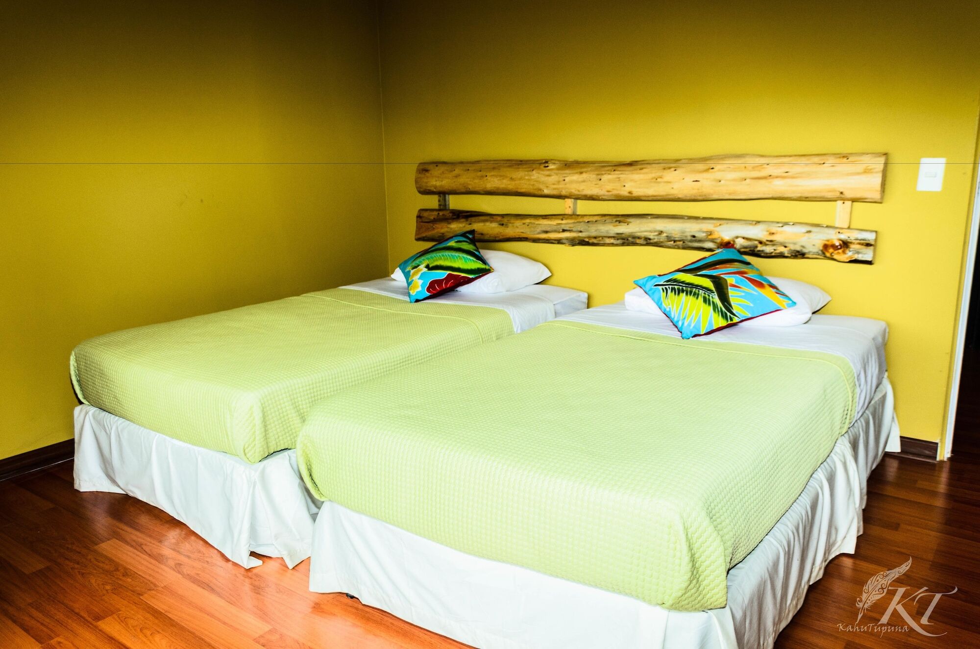 Hotel Uka Mana Hanga Roa Buitenkant foto